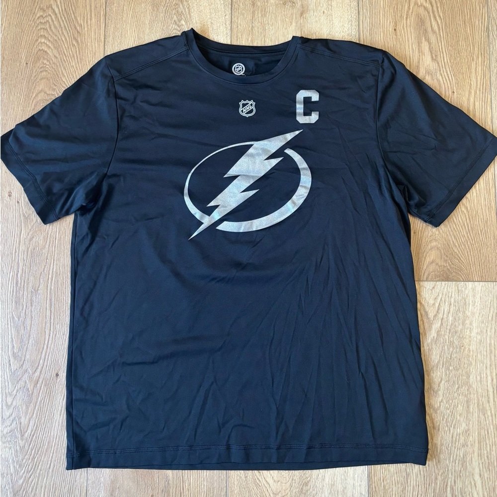 Fanatics NHL Steven Stamkos #91 Tampa Bay Lightning Captain Tee | XL Black
